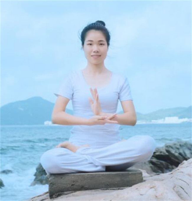 广州海珠瑜伽资格证考级【OMYOGA】