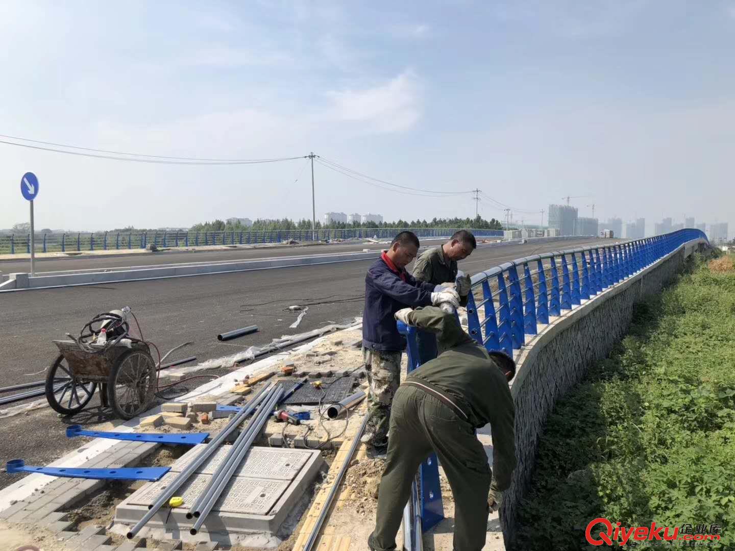 昆明致安供應(yīng)橋梁護(hù)欄云南交通設(shè)施原始圖片2