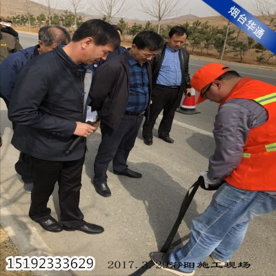 江西贛州瀝青路面貼縫帶道路裂縫治理效果贊