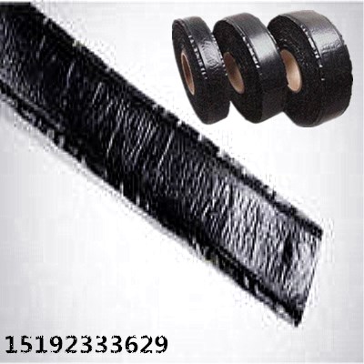 江蘇揚(yáng)州瀝青路面貼縫帶處理路面裂縫效果出眾
