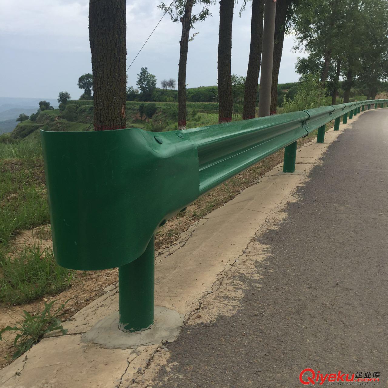 供應(yīng)雙波三波噴塑熱鍍鋅護(hù)欄，高速公路護(hù)欄，鄉(xiāng)村道路護(hù)欄原始圖片2