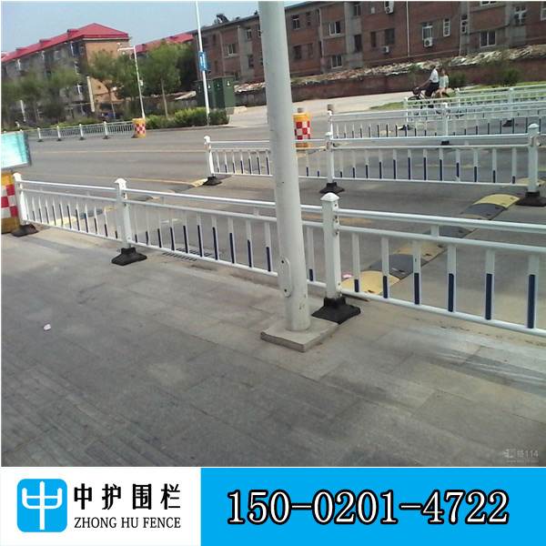 專業(yè)生產(chǎn) 市政乙型護(hù)欄 交通隔離欄 價(jià)格便宜 港式護(hù)欄