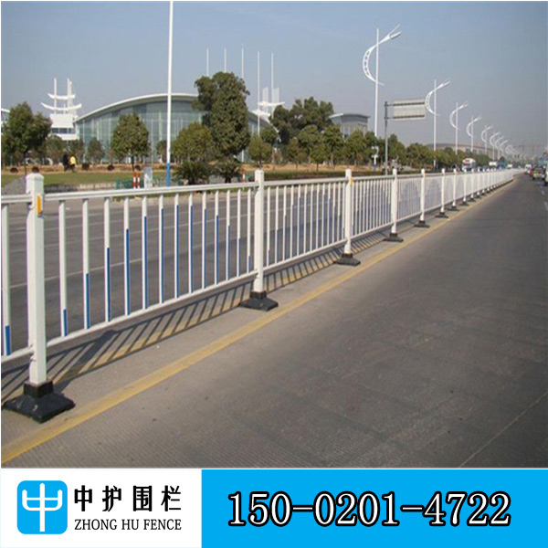 隧道施工沖孔板護(hù)欄 珠海開(kāi)發(fā)區(qū)圍欄現(xiàn)貨 沖孔板圍擋廠家