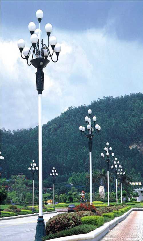 太陽(yáng)能路燈廠家電話-LED高桿燈生產(chǎn)廠家-揚(yáng)州市觀星燈具制造
