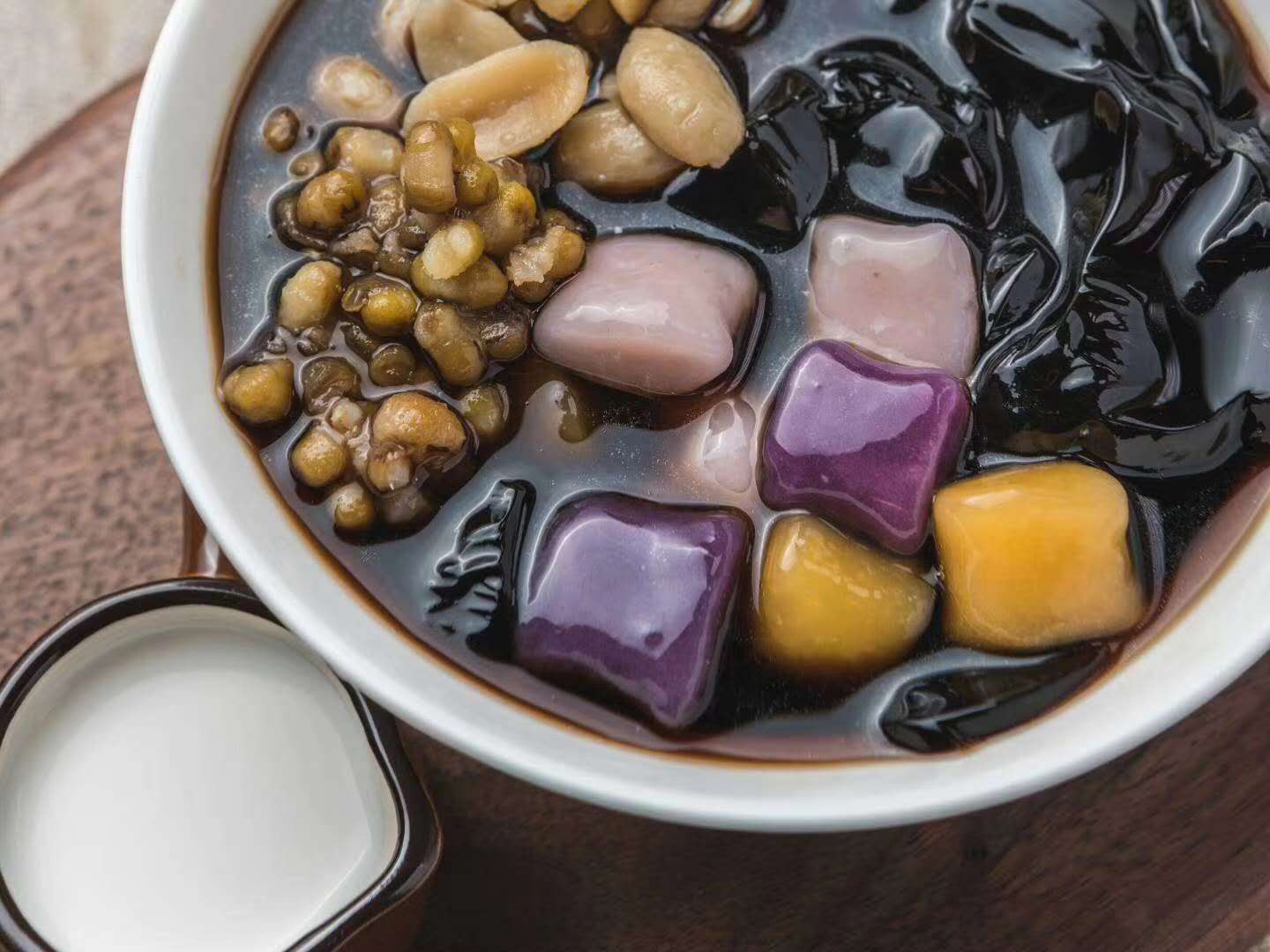 周寧甜品店做豆花生意