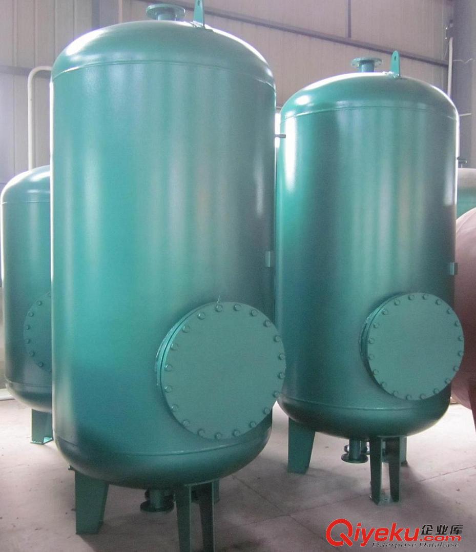DFHRV系列導流浮動盤管型半容積式水加熱器
