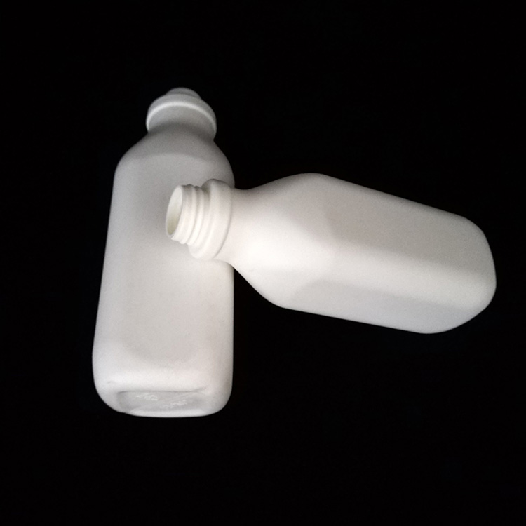 廣州塑料制品廠專業生產白色pe環保580ml、850ml莉威瓶塑料瓶子