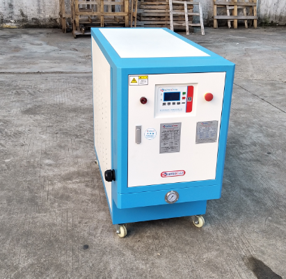 輥輪油加熱器 液壓機模溫機、300度專業(yè)高溫油溫機生產(chǎn)