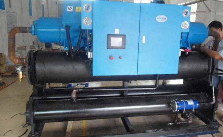 大型螺桿冷水機、50HP螺桿冷水機生產(chǎn)、工業(yè)大型螺桿冷水機