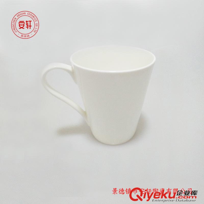 景德鎮(zhèn)簡(jiǎn)約禮品骨瓷茶杯訂做原始圖片2