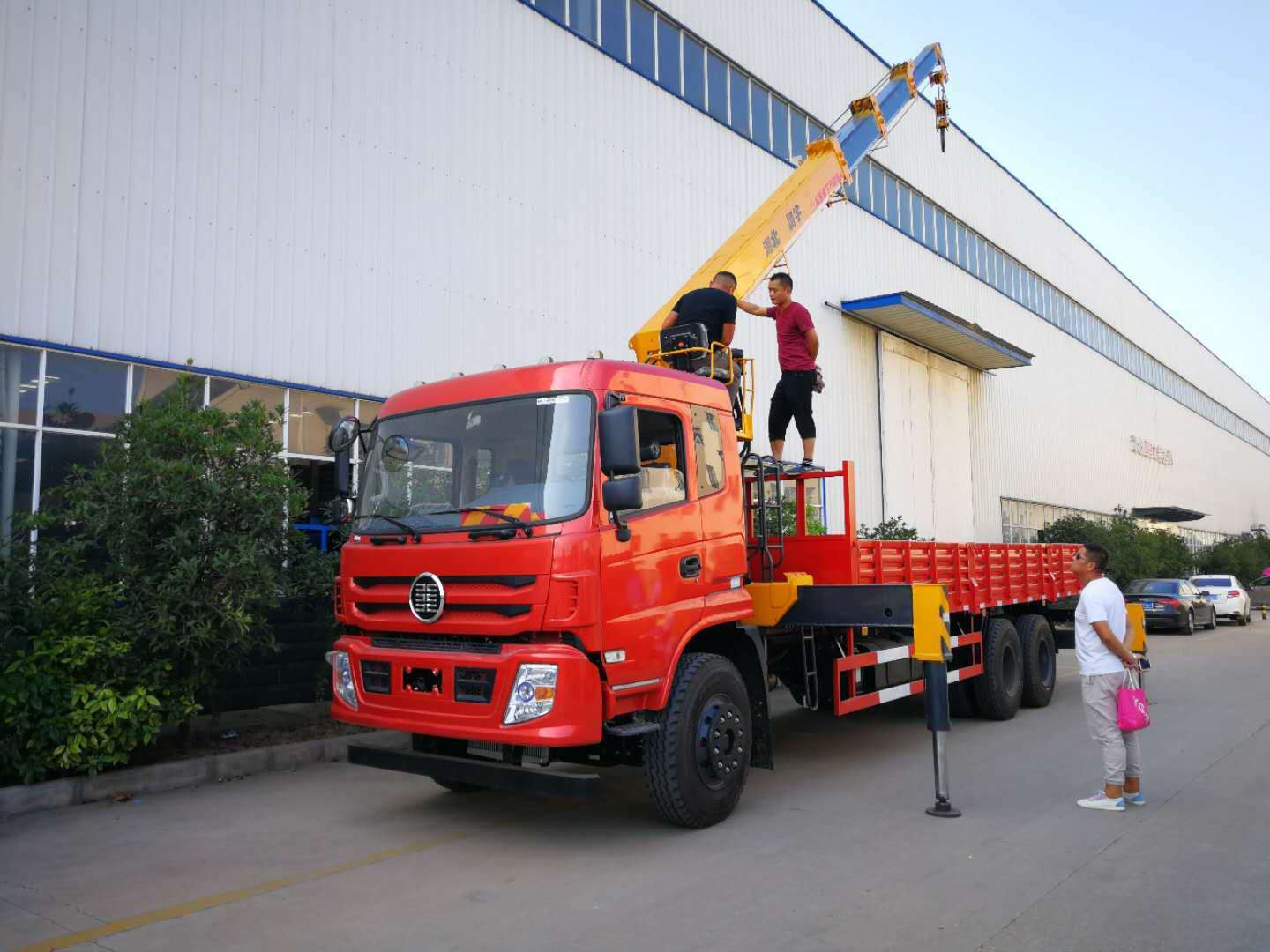 廠家直銷東風350馬力EHY5311TPBEQ前四后八挖機平板運輸車 